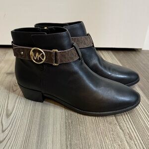 Michael Michael Kors Womens Harland Logo Booties
